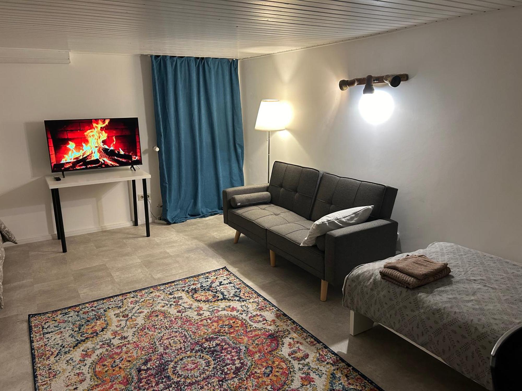 Souterrain Wohnung In Der Naehe Vom Duesseldorfer Flughafen Ratingen Exteriör bild